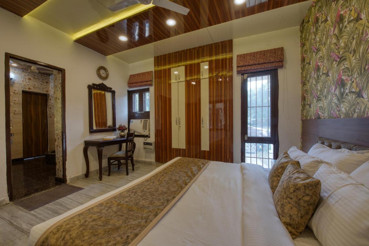Sunahari Bagh - Pool Farm Retreat @ Gurgaon Bagian luar foto